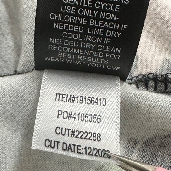 Torrid Womens Black Floral V-Neck Tunic Tee SZ 3X Short Sleeve Dark Fairy HTF - Picture 7 of 9